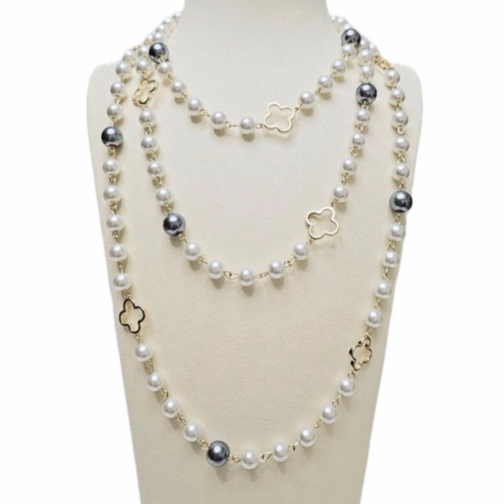 NWT ⚜️💛⚜️ EYE CANDY LA Gorgeous Golden Tone Brass Necklace w Glass Pearls